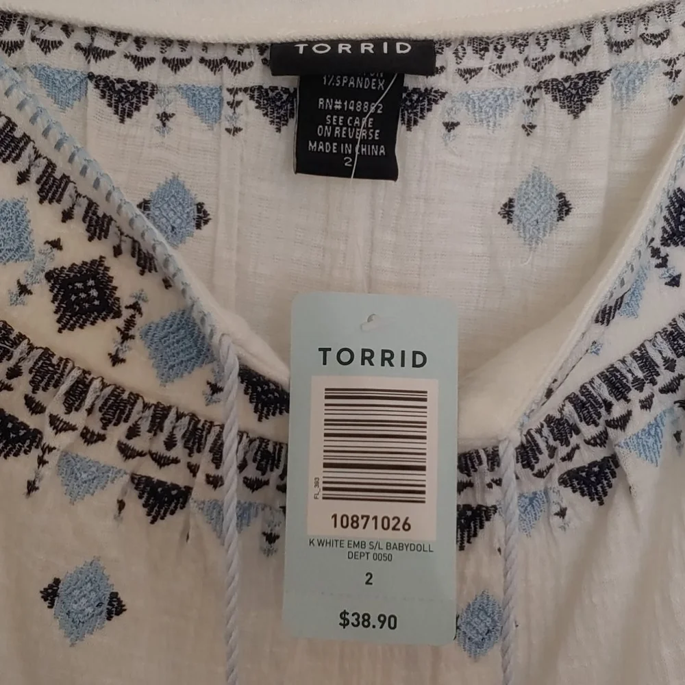 torrid White Sleeveless Embroidered Tank with Light Blue Accents - Picture 4 of 4